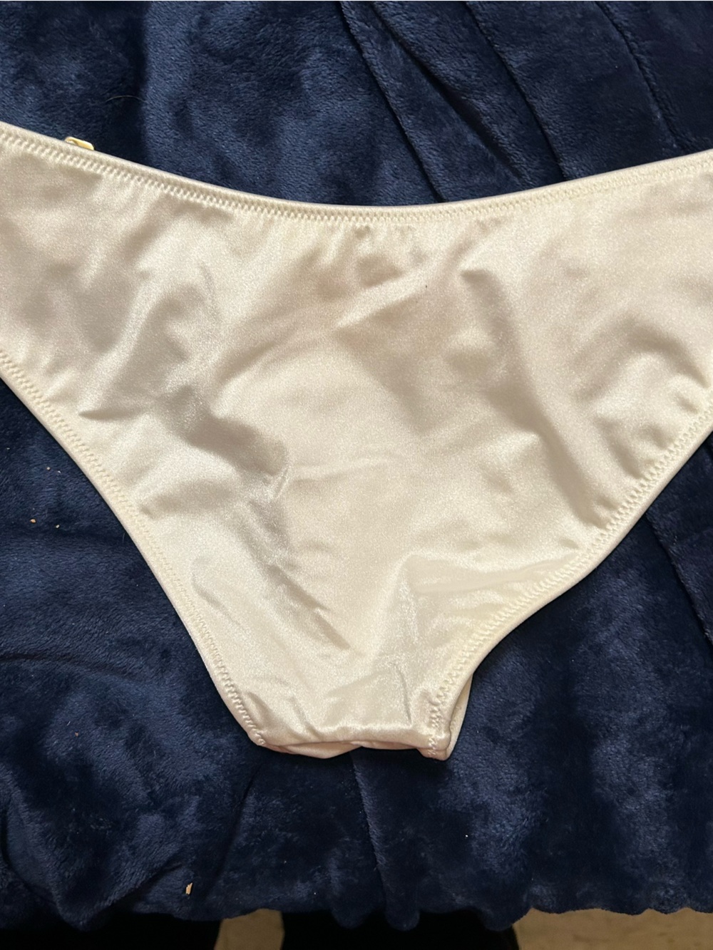 Victoria's Secret Cream Sequin-Striped Bikini Set - Picture 5 of 6